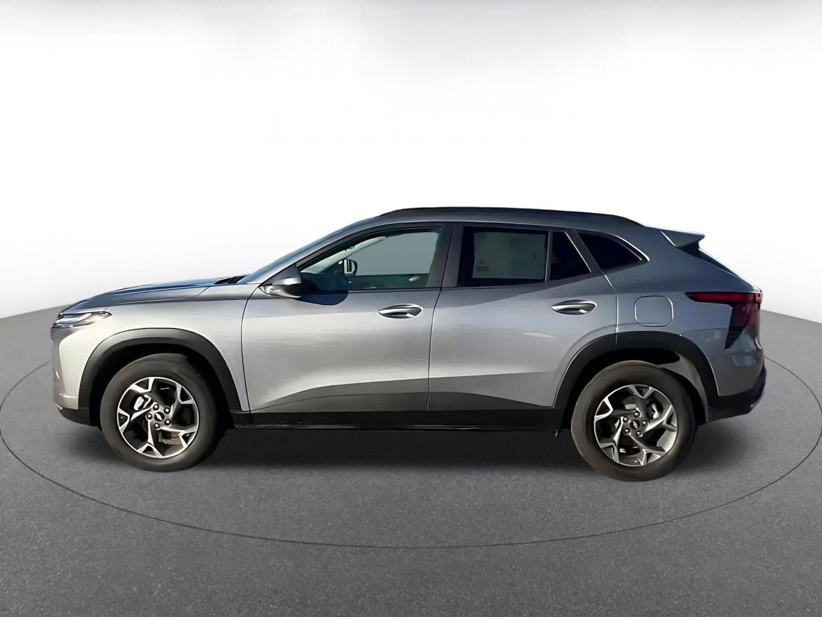 Thumbnail: 2025 Chevrolet Trax - 9