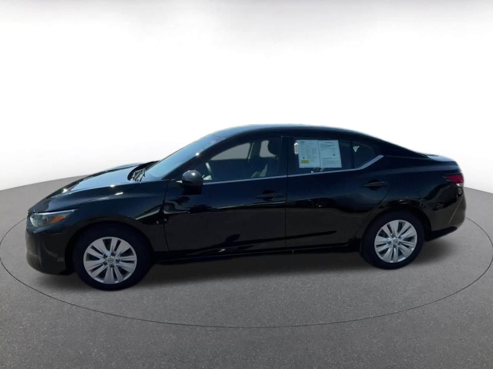 Thumbnail: 2024 Nissan Sentra - 9