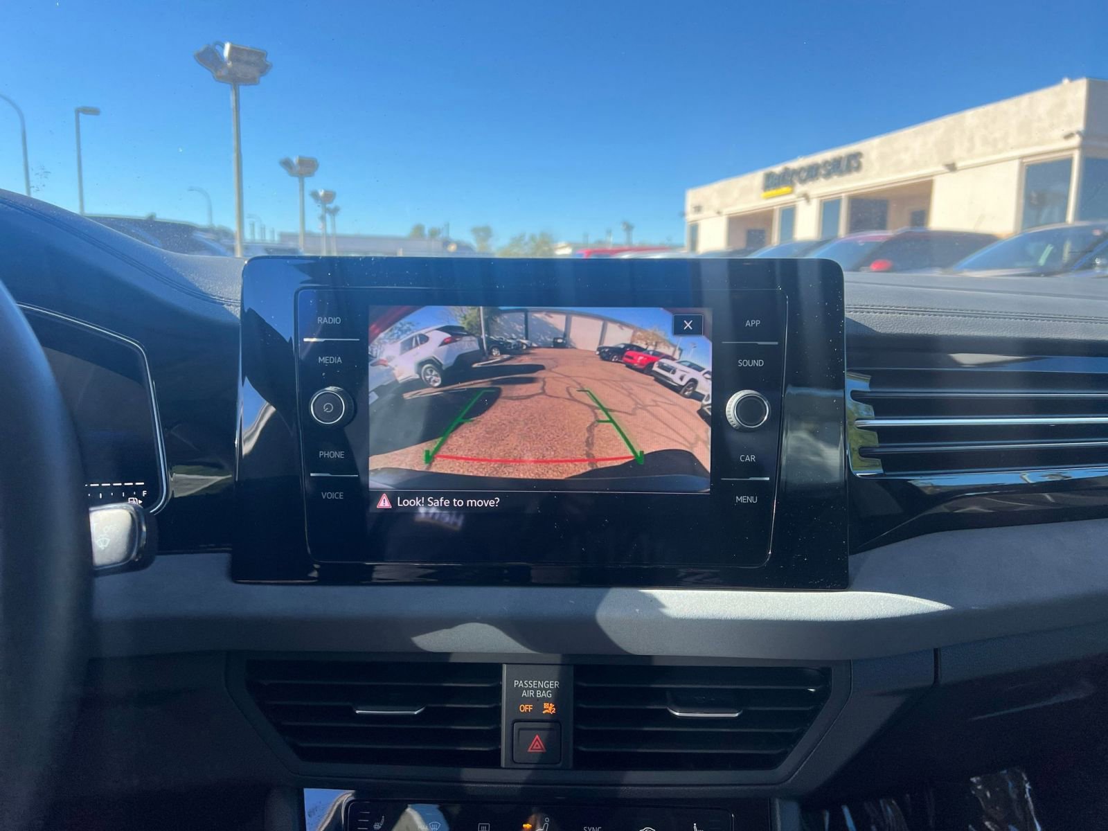 Thumbnail: 2025 Volkswagen Jetta - 17