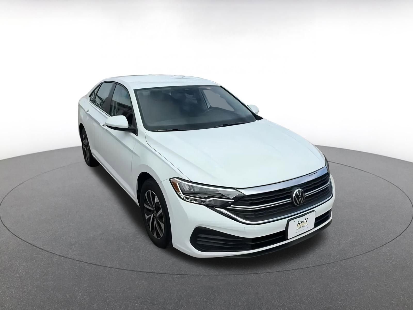 Thumbnail: 2024 Volkswagen Jetta - 3