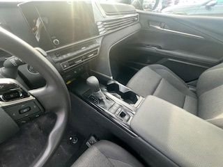 Thumbnail: 2025 Toyota Camry - 11