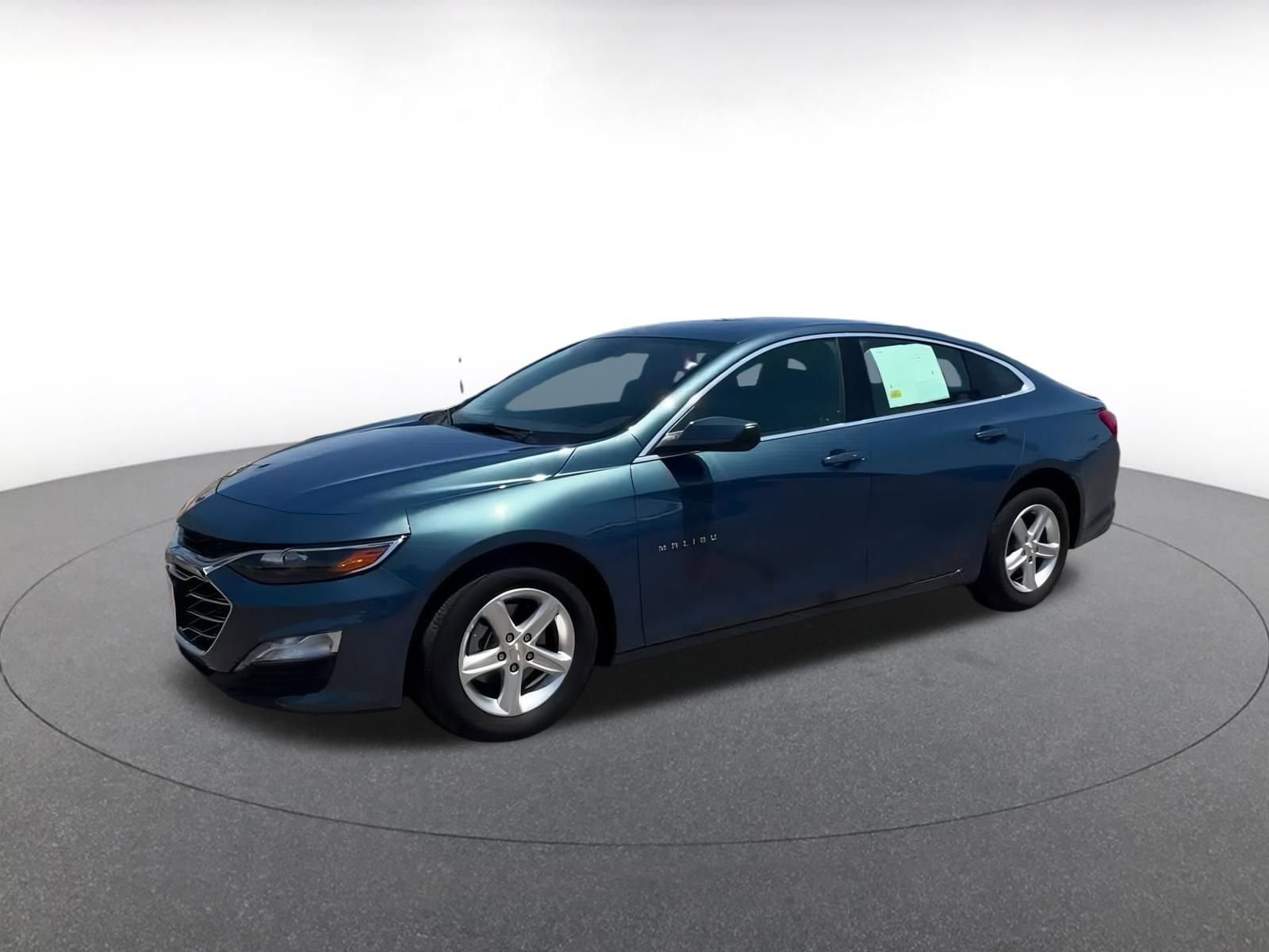 Thumbnail: 2024 Chevrolet Malibu - 8