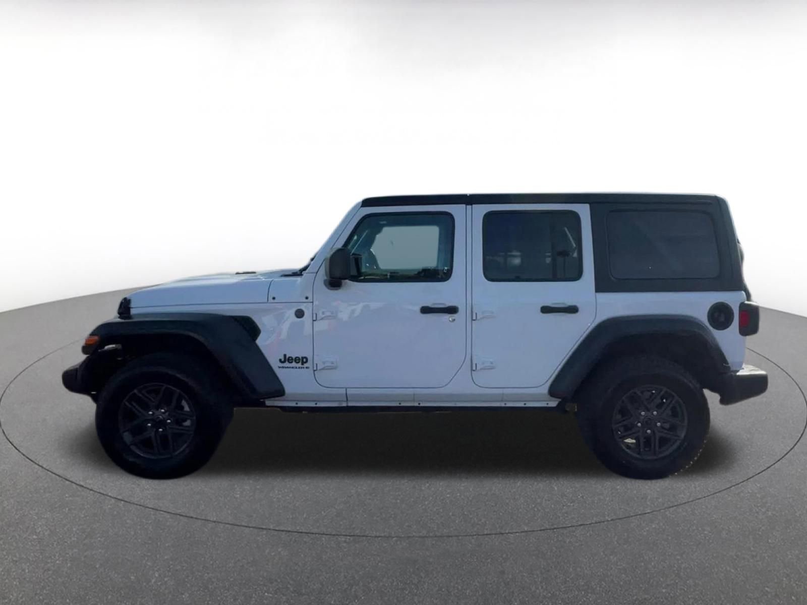 Thumbnail: 2025 Jeep Wrangler - 9