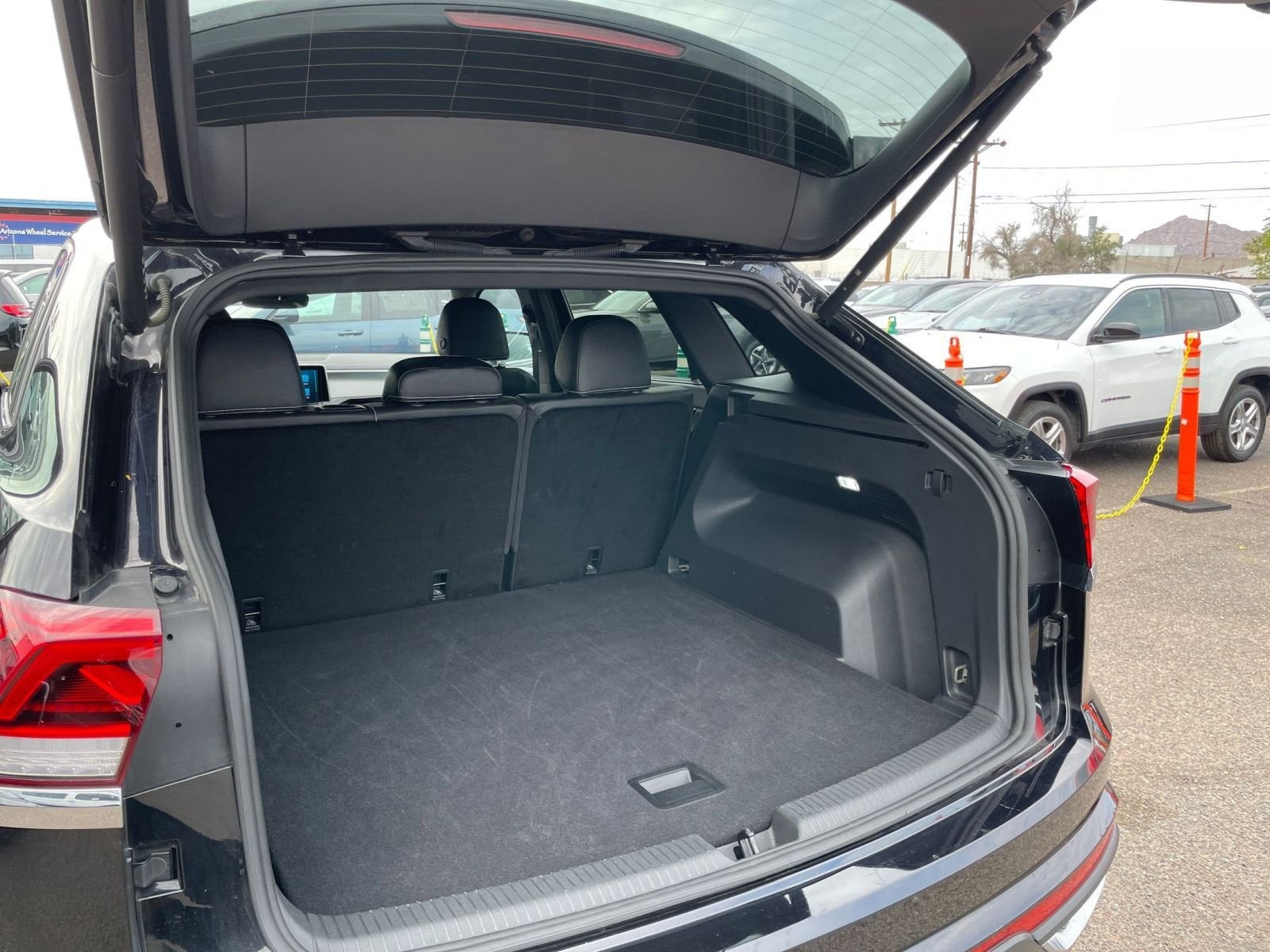 Thumbnail: 2025 Volkswagen Atlas - 34