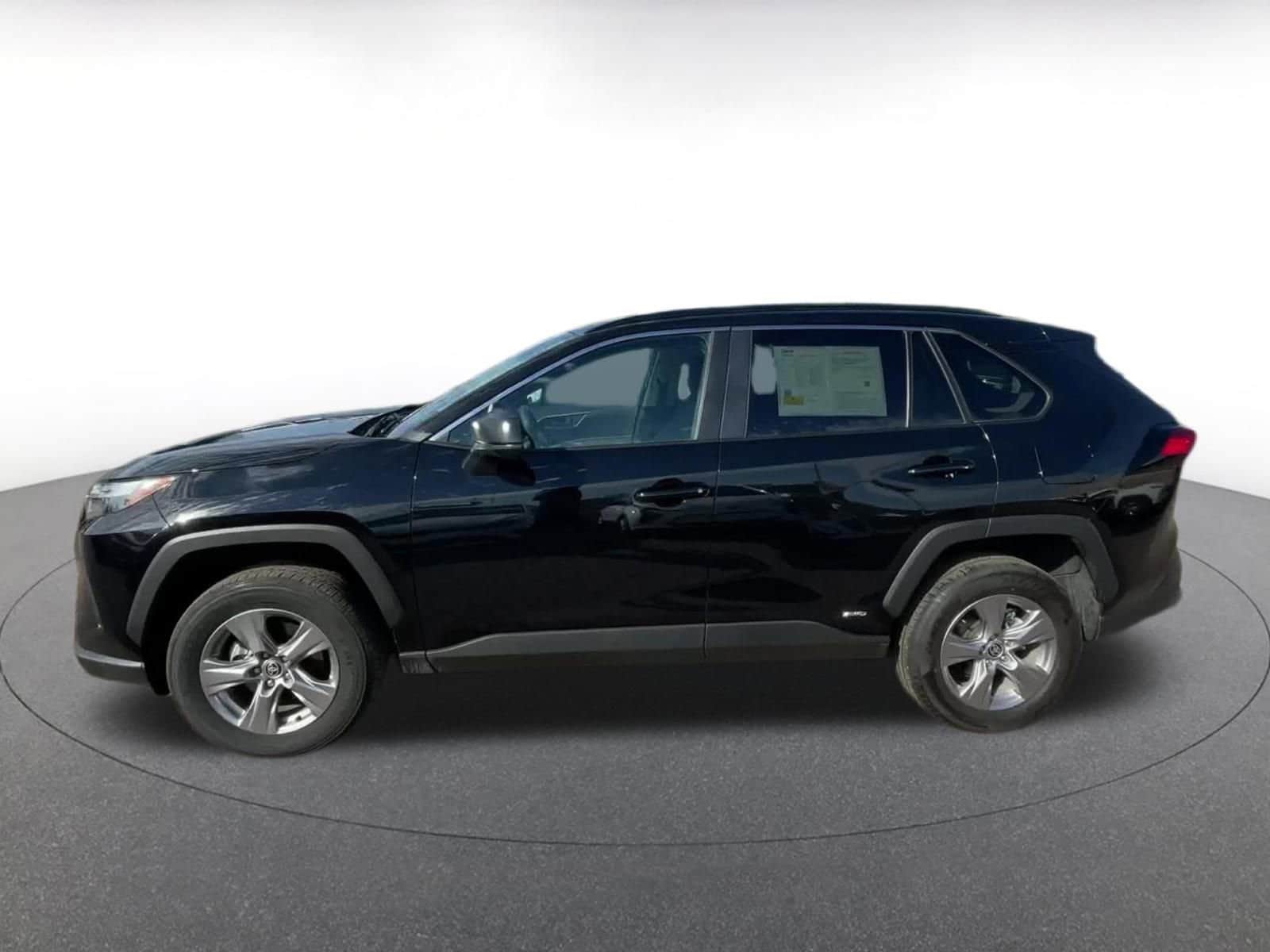 Thumbnail: 2025 Toyota RAV4 - 8