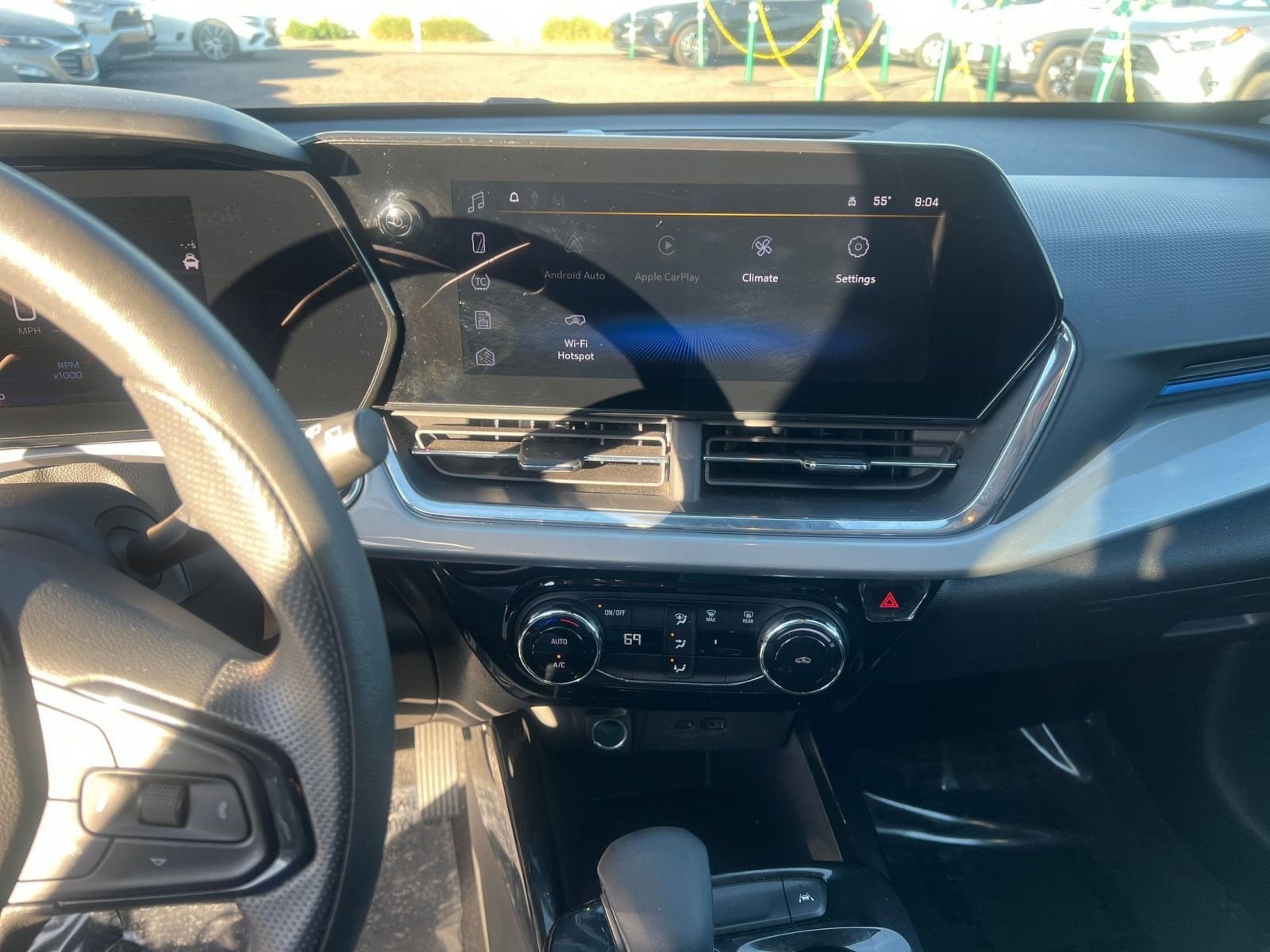 Thumbnail: 2025 Chevrolet Trax - 21