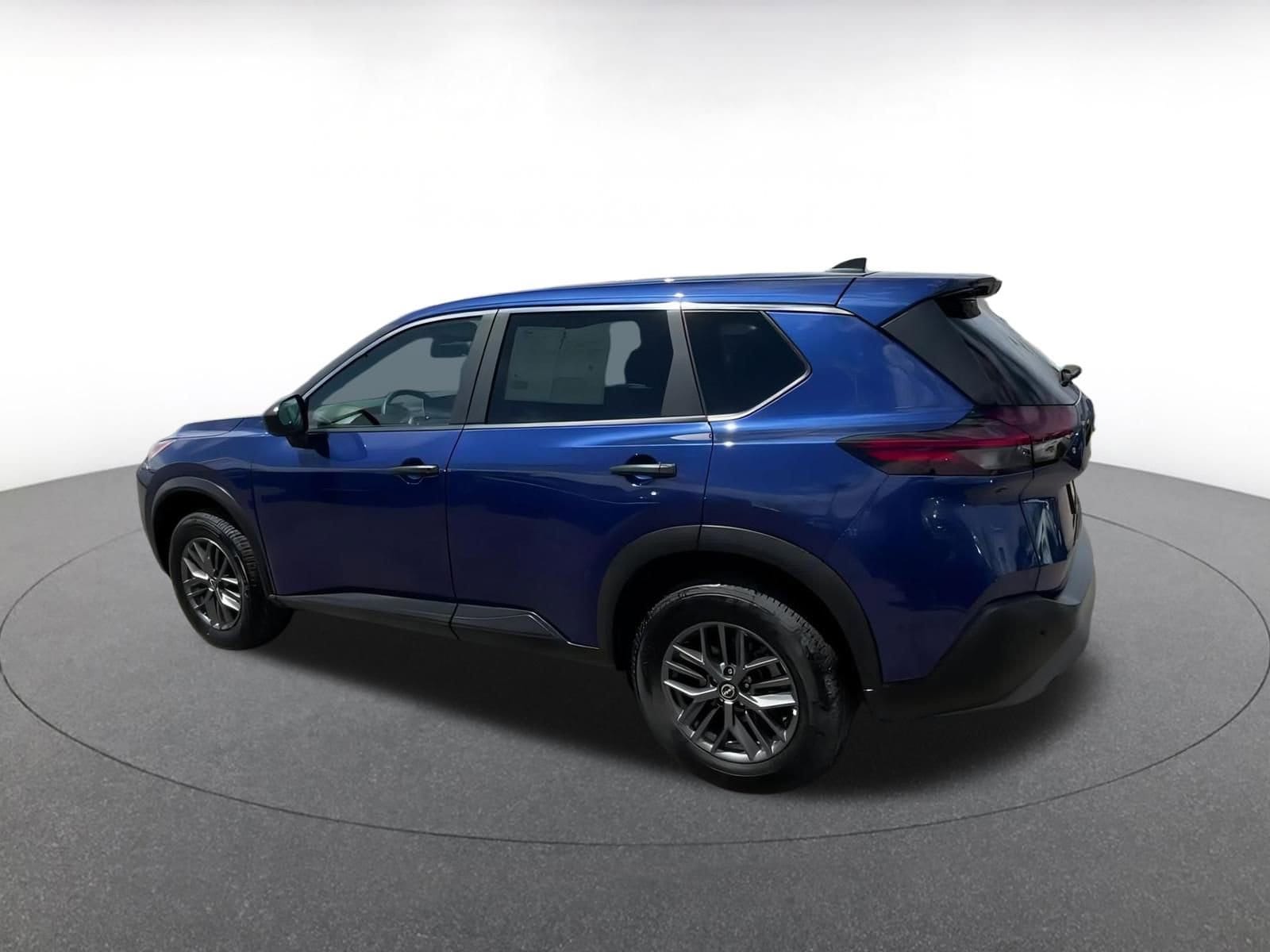 Thumbnail: 2023 Nissan Rogue - 10