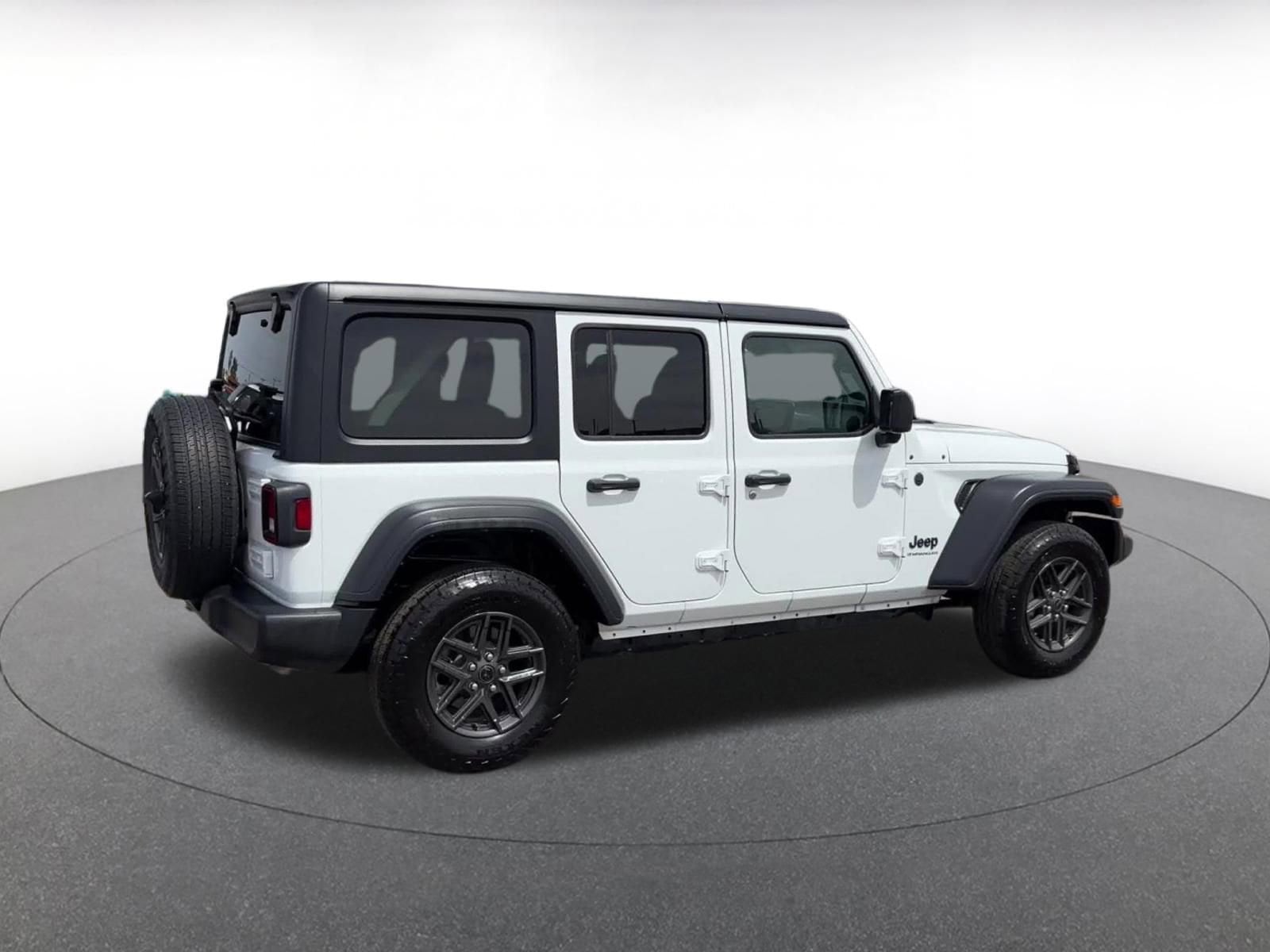 Thumbnail: 2025 Jeep Wrangler - 15