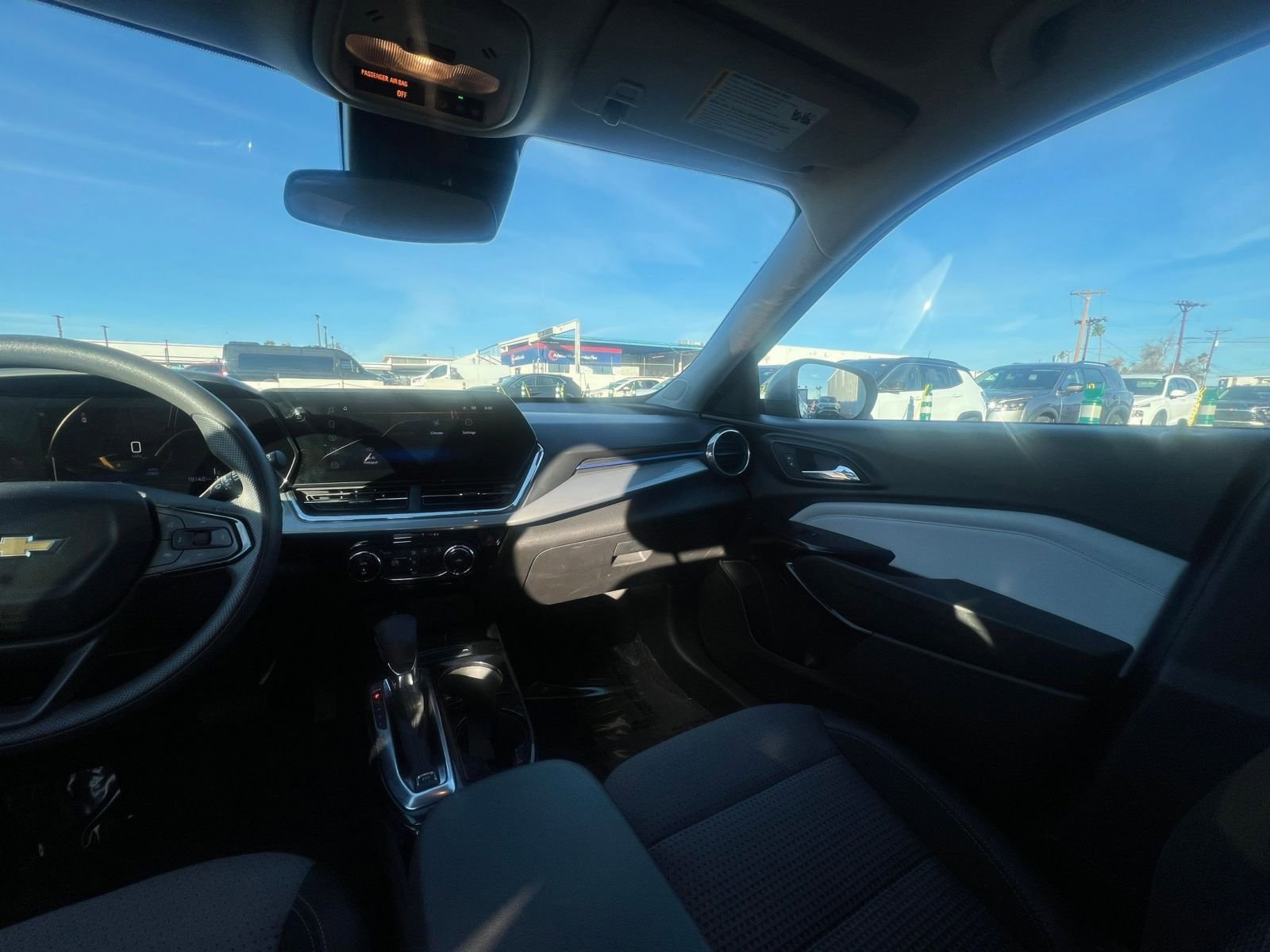 Thumbnail: 2025 Chevrolet Trax - 35