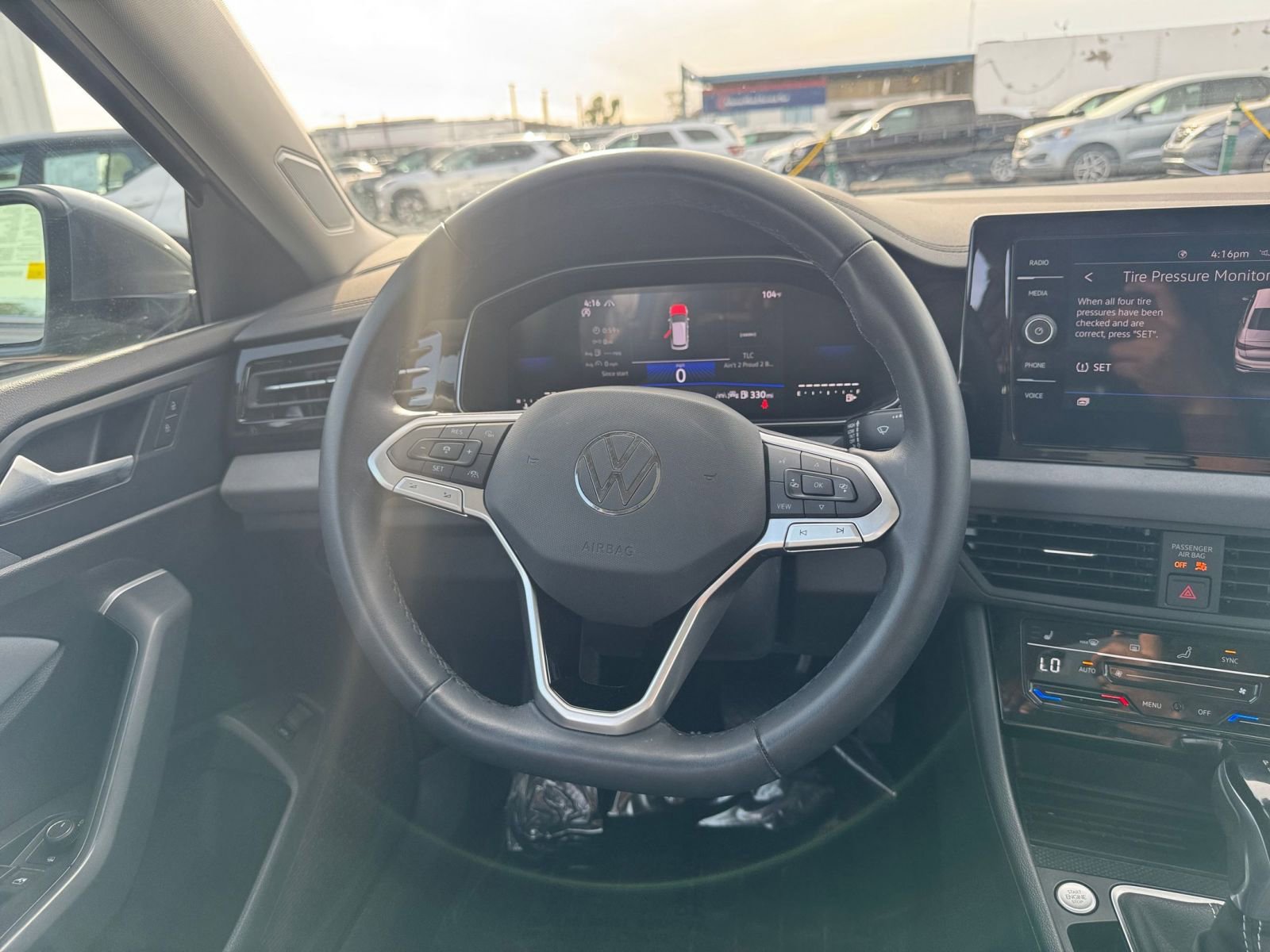 Thumbnail: 2025 Volkswagen Jetta - 27