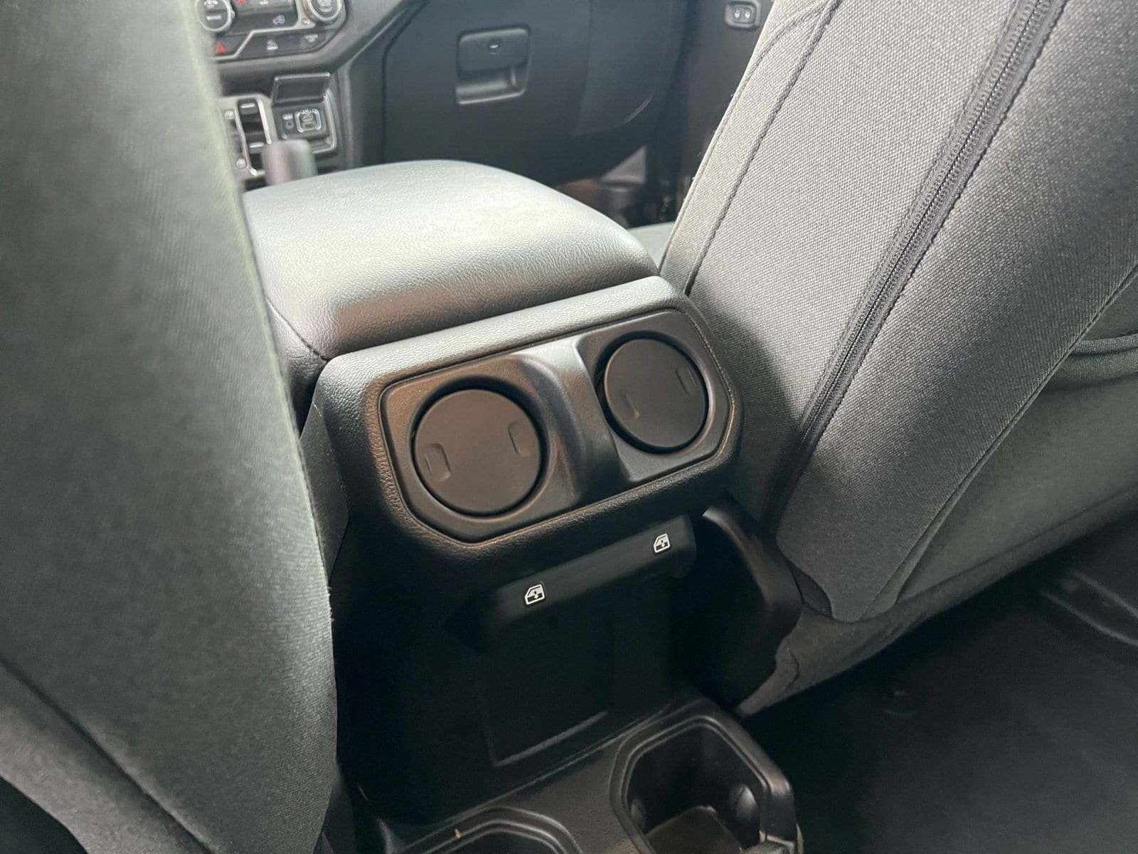 Thumbnail: 2025 Jeep Wrangler - 24