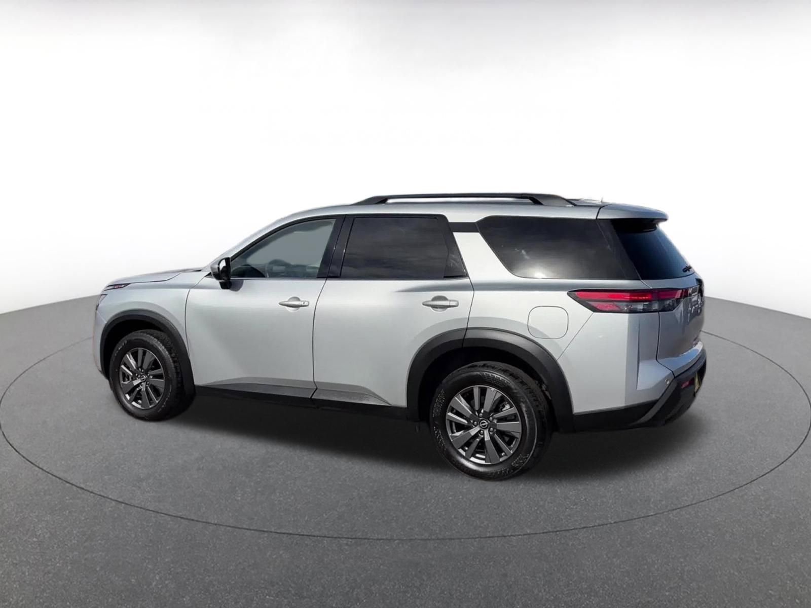 Thumbnail: 2025 Nissan Pathfinder - 10
