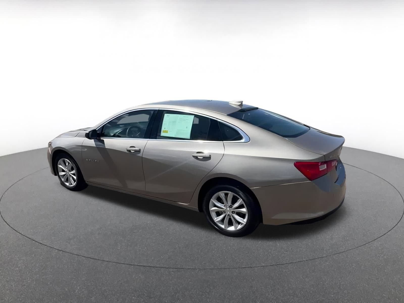 Thumbnail: 2024 Chevrolet Malibu - 10