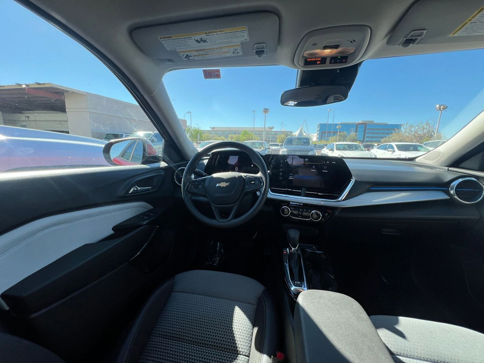 Thumbnail: 2025 Chevrolet Trax - 34