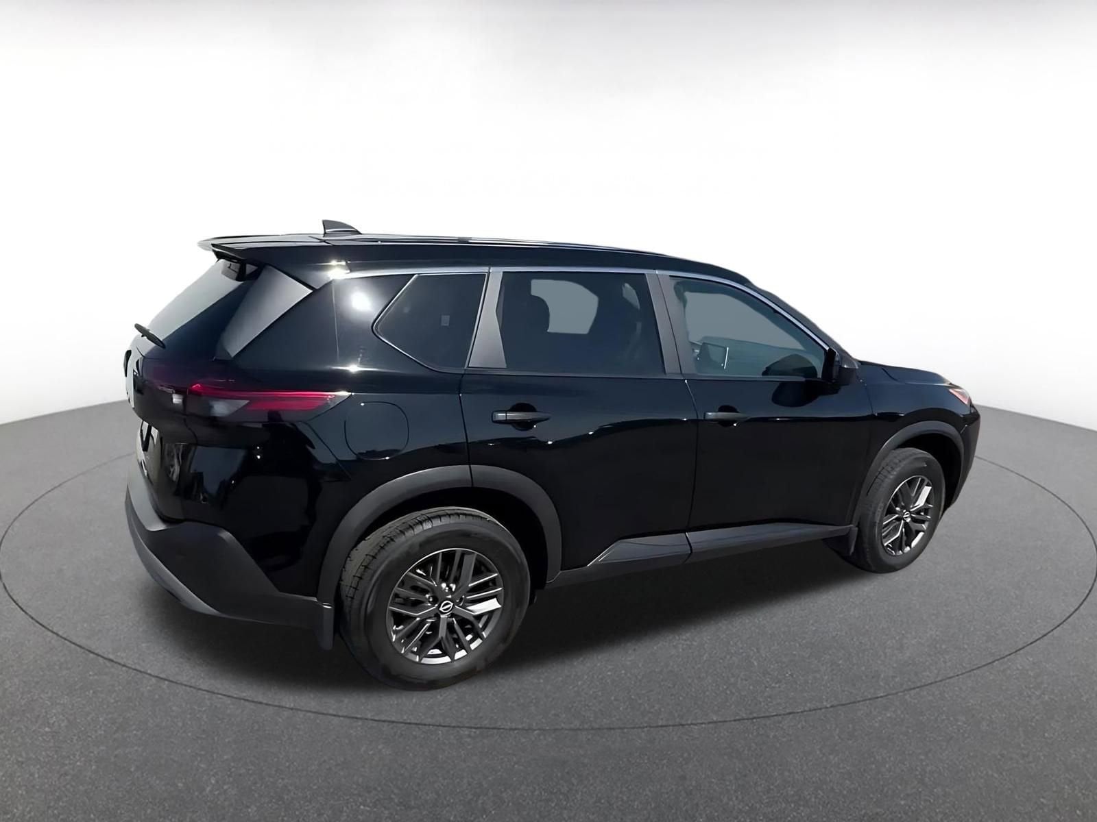 Thumbnail: 2023 Nissan Rogue - 15