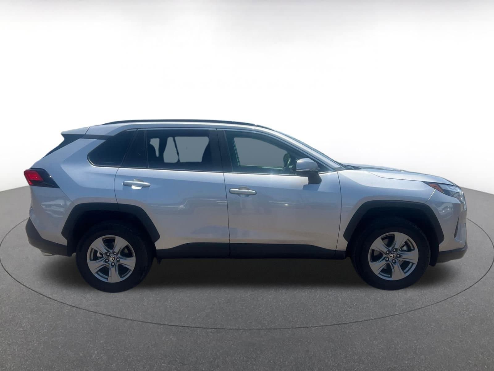 2024 Toyota RAV4 XLE 15