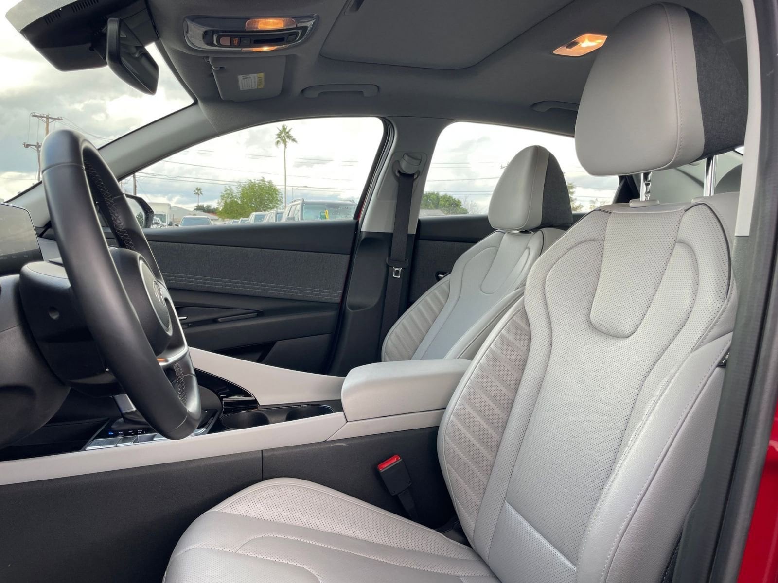 Thumbnail: 2025 Hyundai Elantra - 27