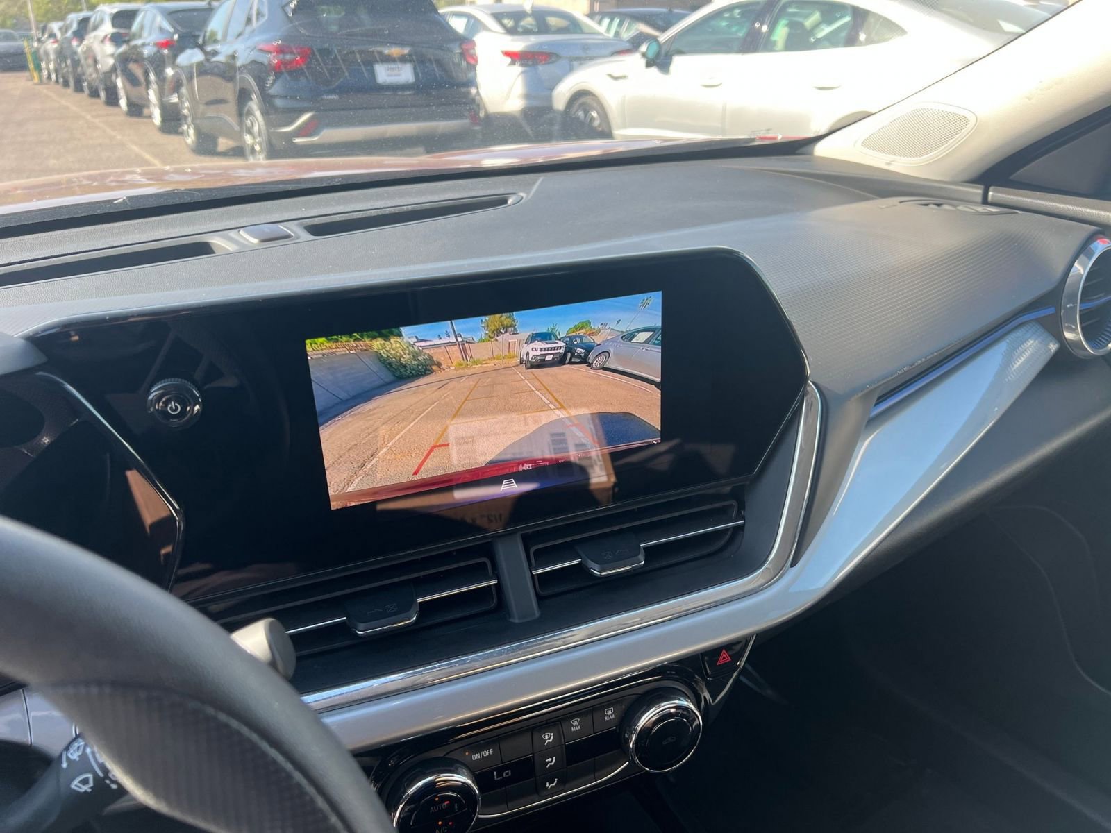 Thumbnail: 2025 Chevrolet Trax - 24