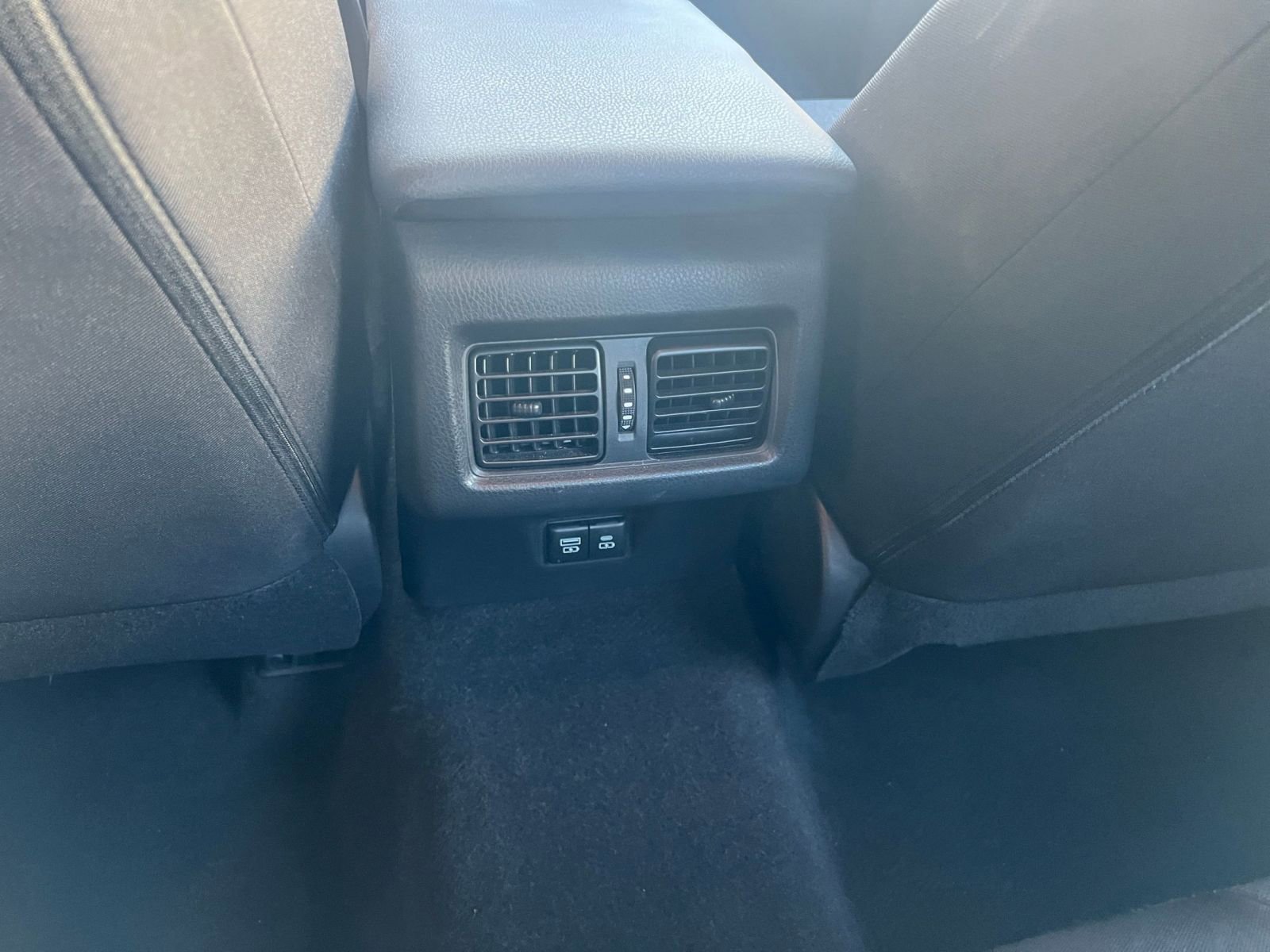 Thumbnail: 2025 Toyota Camry - 24