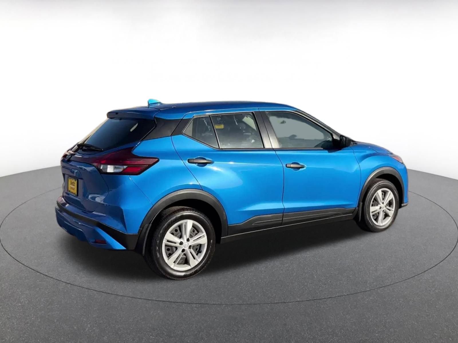 Thumbnail: 2024 Nissan Kicks - 15