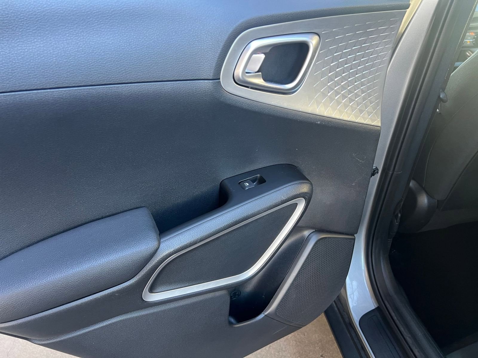 Thumbnail: 2025 Kia Soul - 24