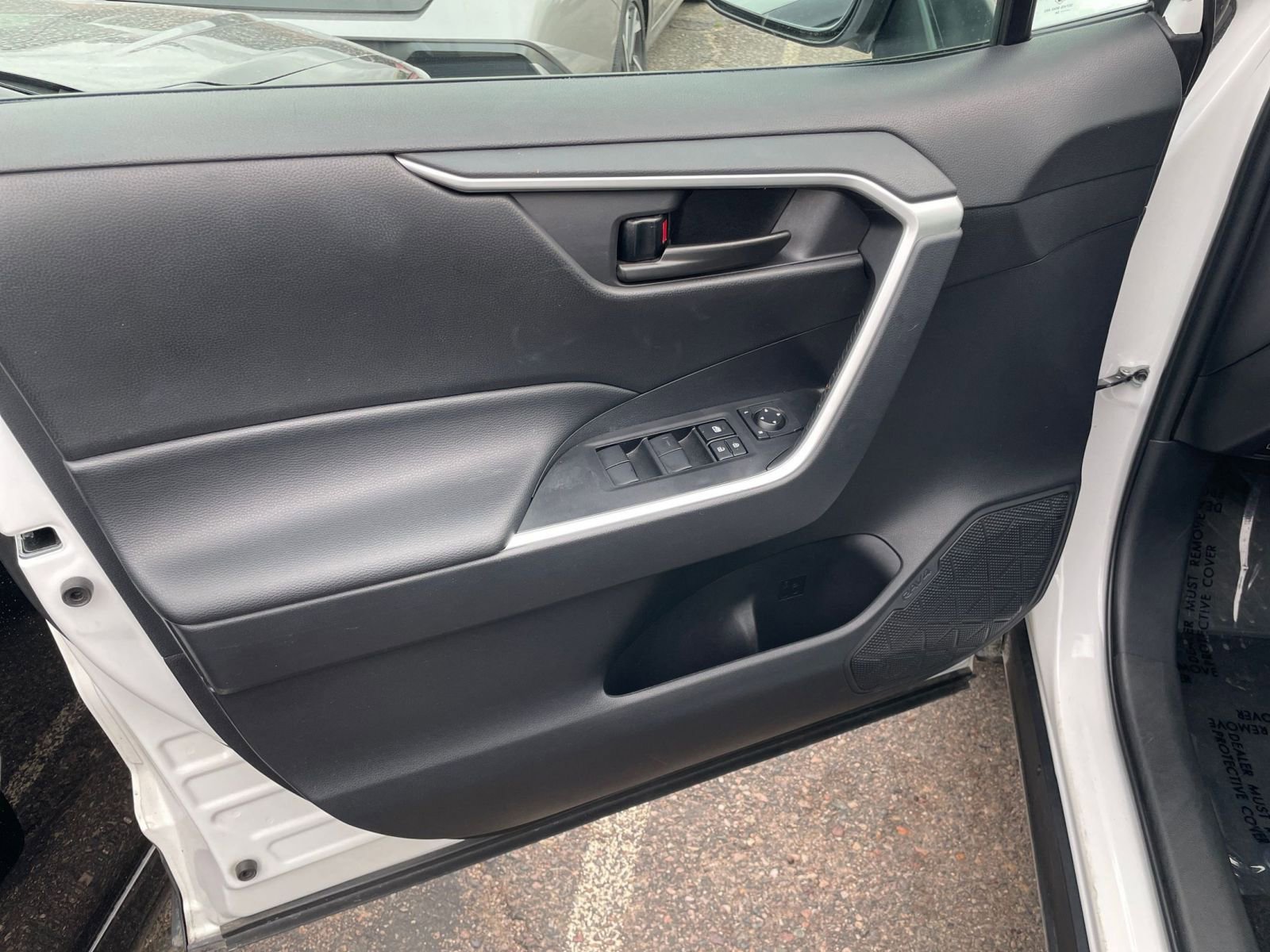 Thumbnail: 2025 Toyota RAV4 - 20