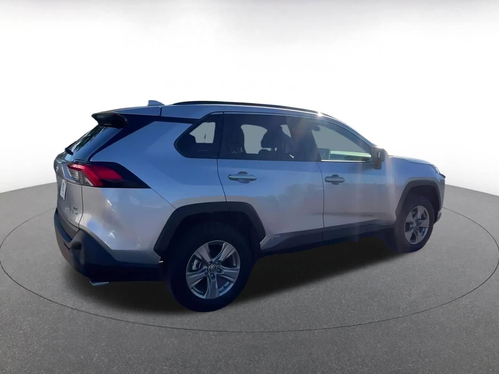 Thumbnail: 2025 Toyota RAV4 - 15