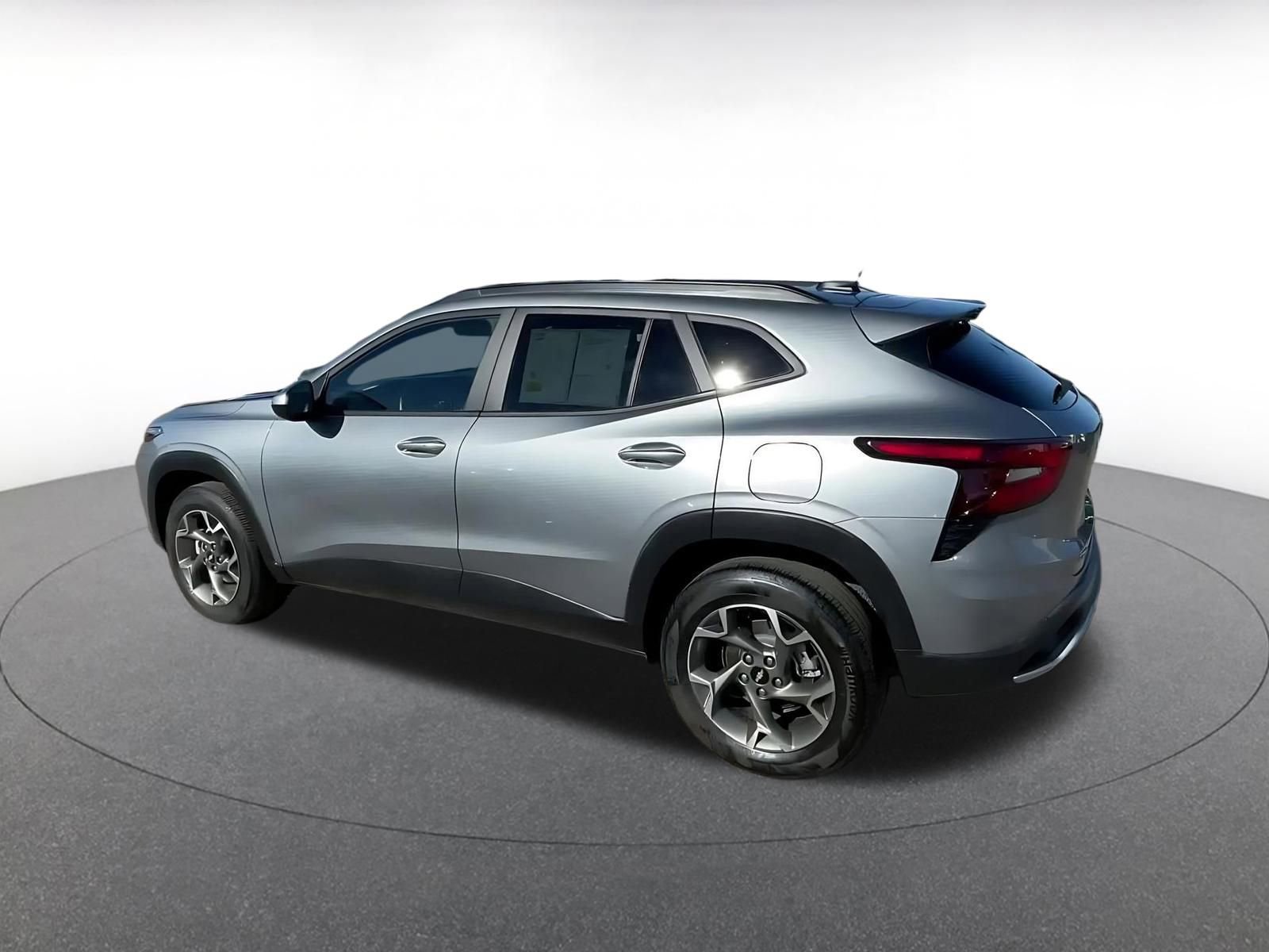 Thumbnail: 2025 Chevrolet Trax - 10