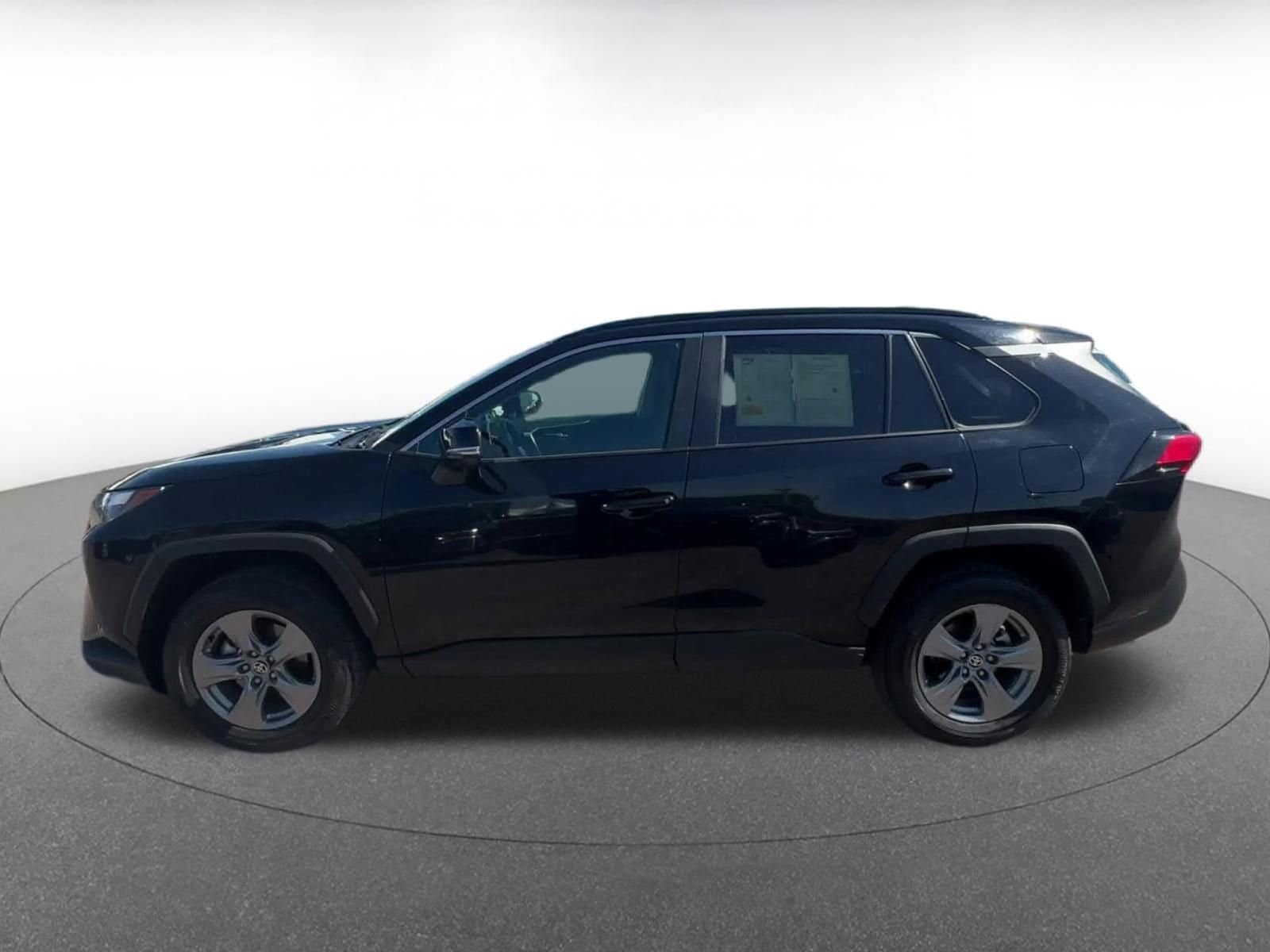 2024 Toyota RAV4 XLE 7