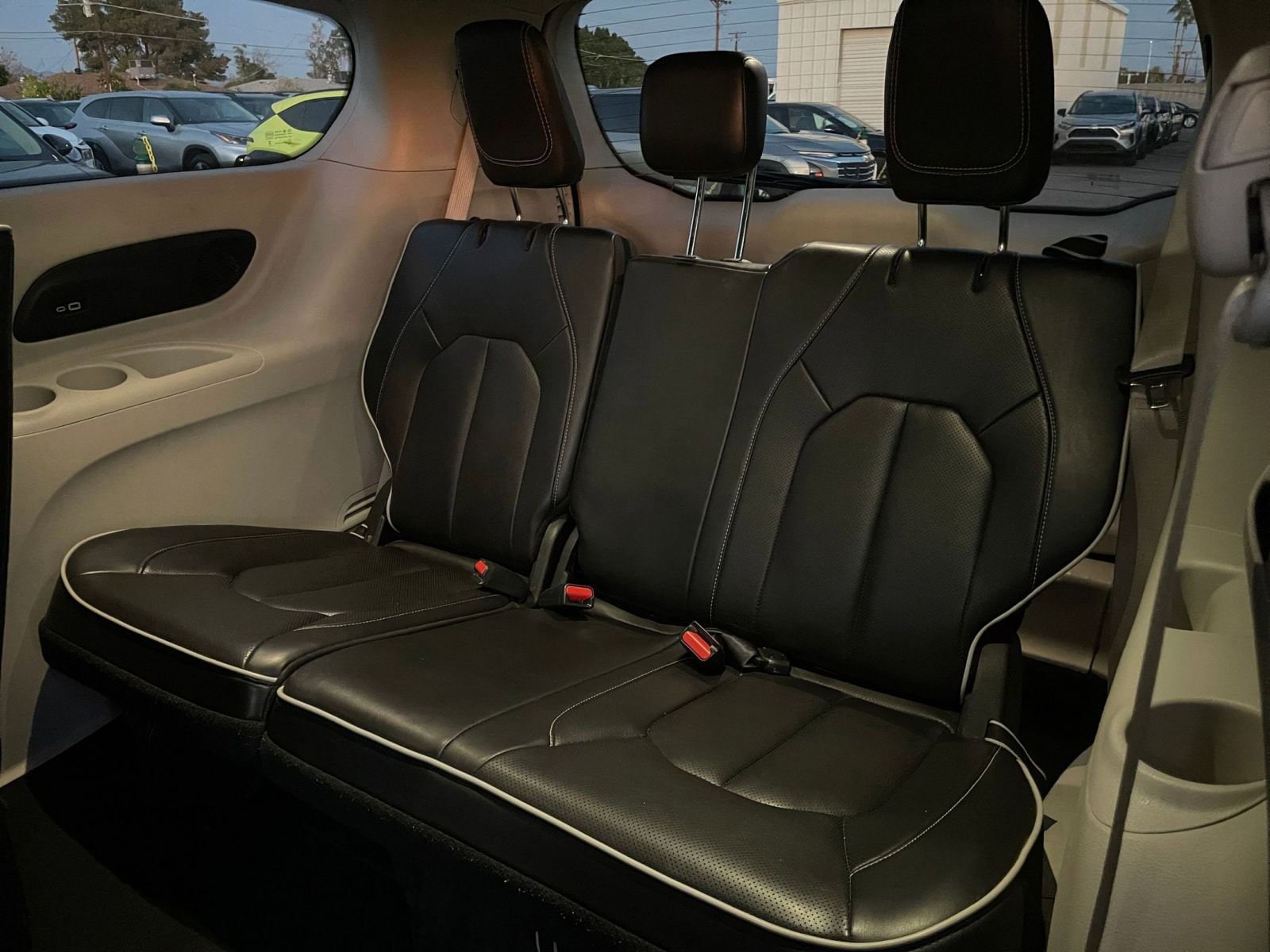 Thumbnail: 2023 Chrysler Pacifica - 17