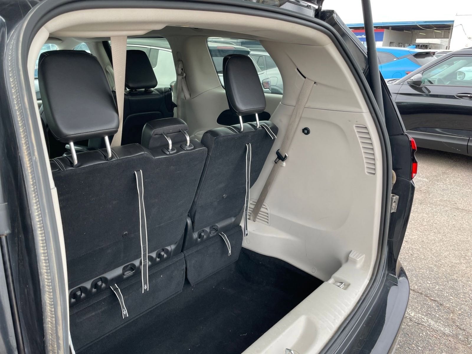 Thumbnail: 2023 Chrysler Pacifica - 34