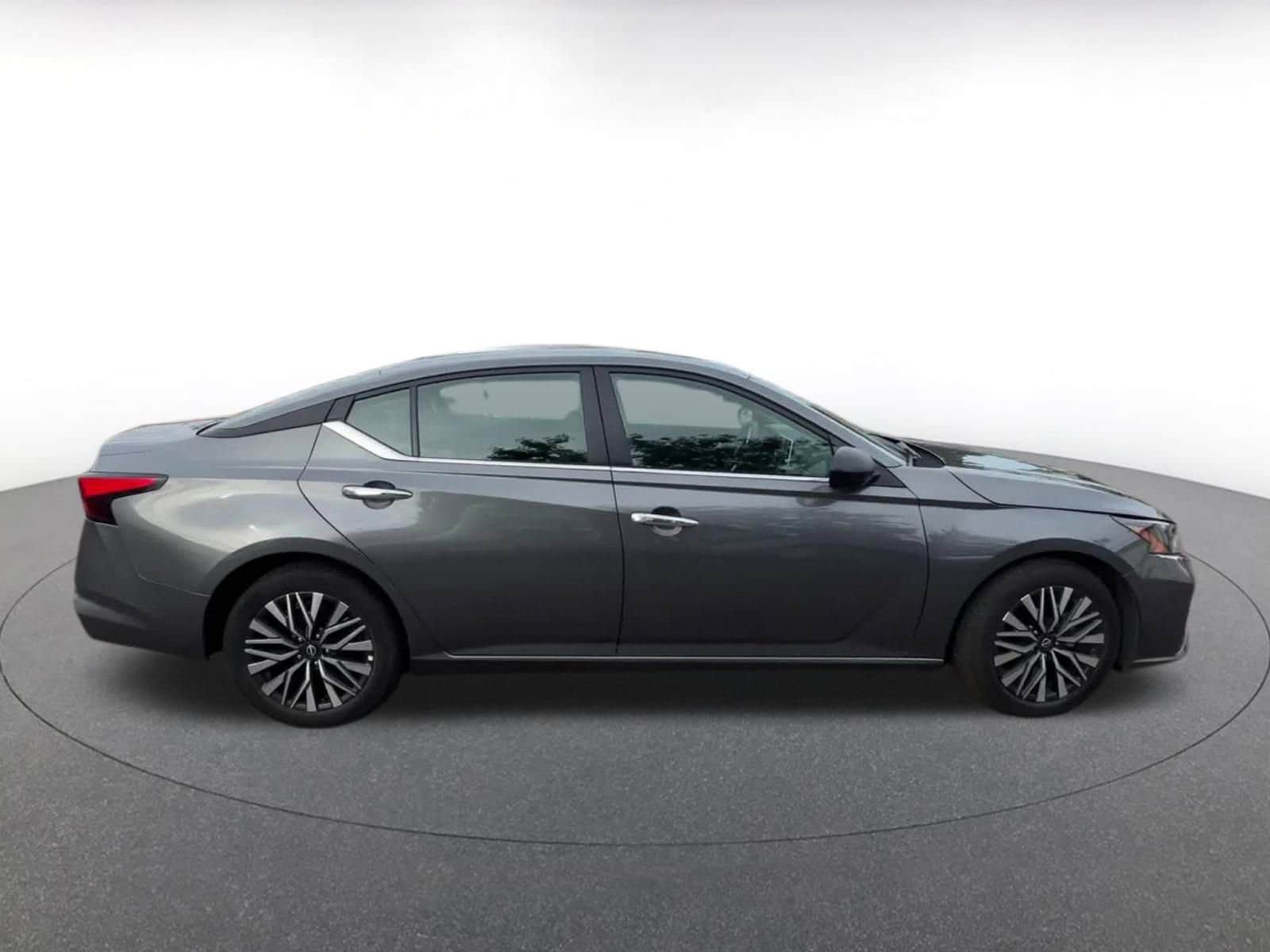 Thumbnail: 2025 Nissan Altima - 16