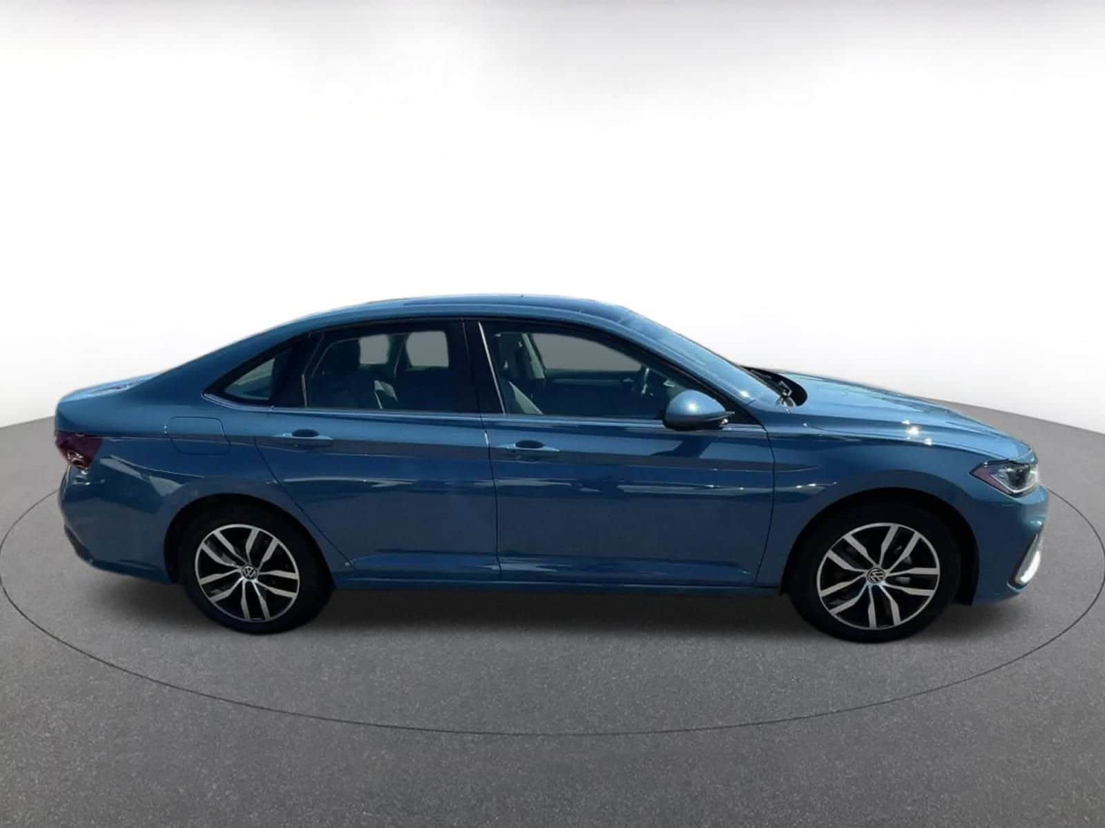 Thumbnail: 2025 Volkswagen Jetta - 15