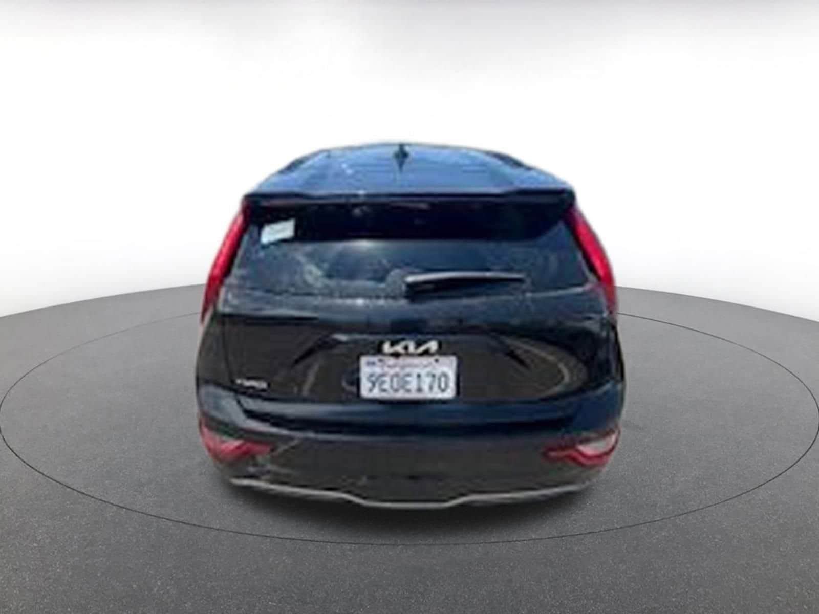 Thumbnail: 2023 Kia Niro - 5