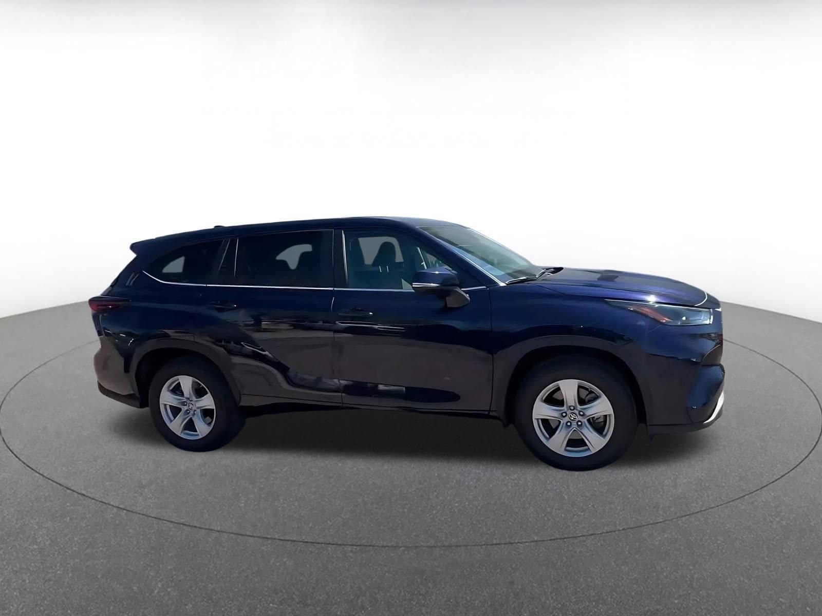 Thumbnail: 2025 Toyota Highlander - 2