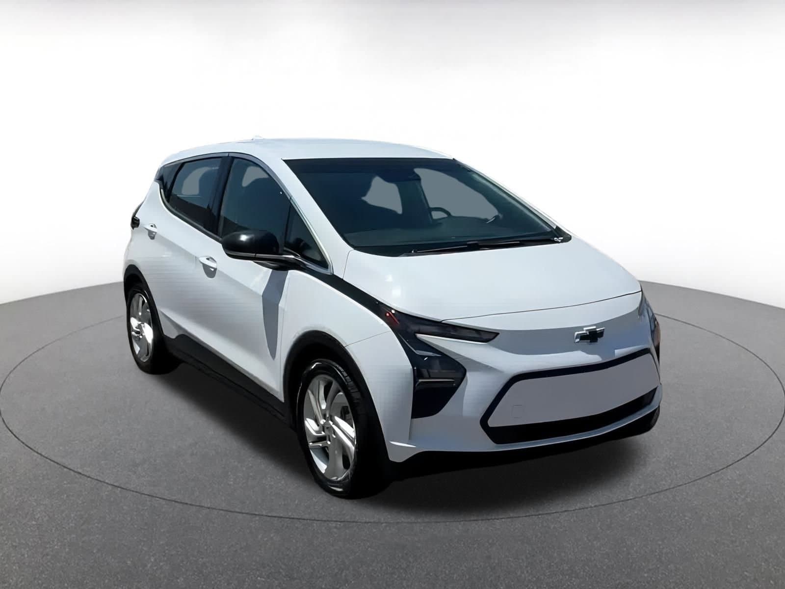 Thumbnail: 2023 Chevrolet Bolt EV - 3
