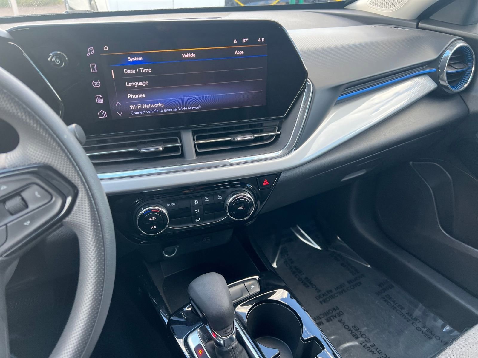 Thumbnail: 2025 Chevrolet Trax - 17