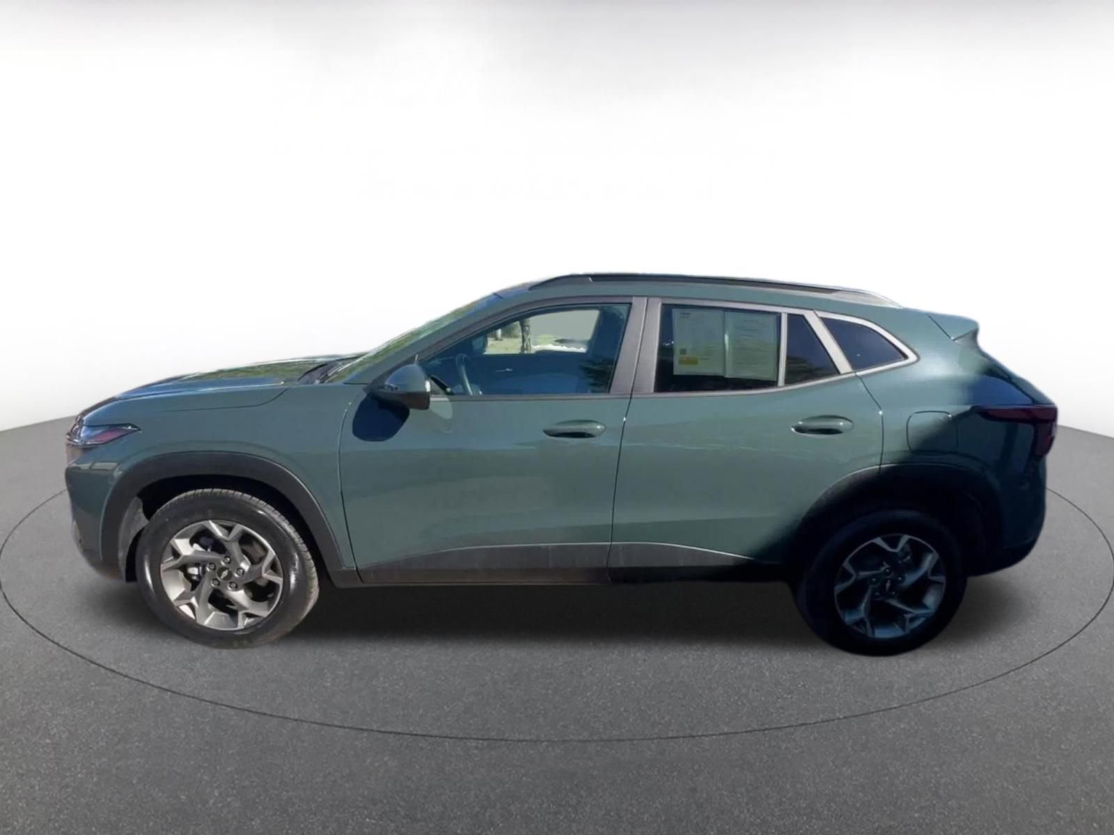 Thumbnail: 2025 Chevrolet Trax - 11
