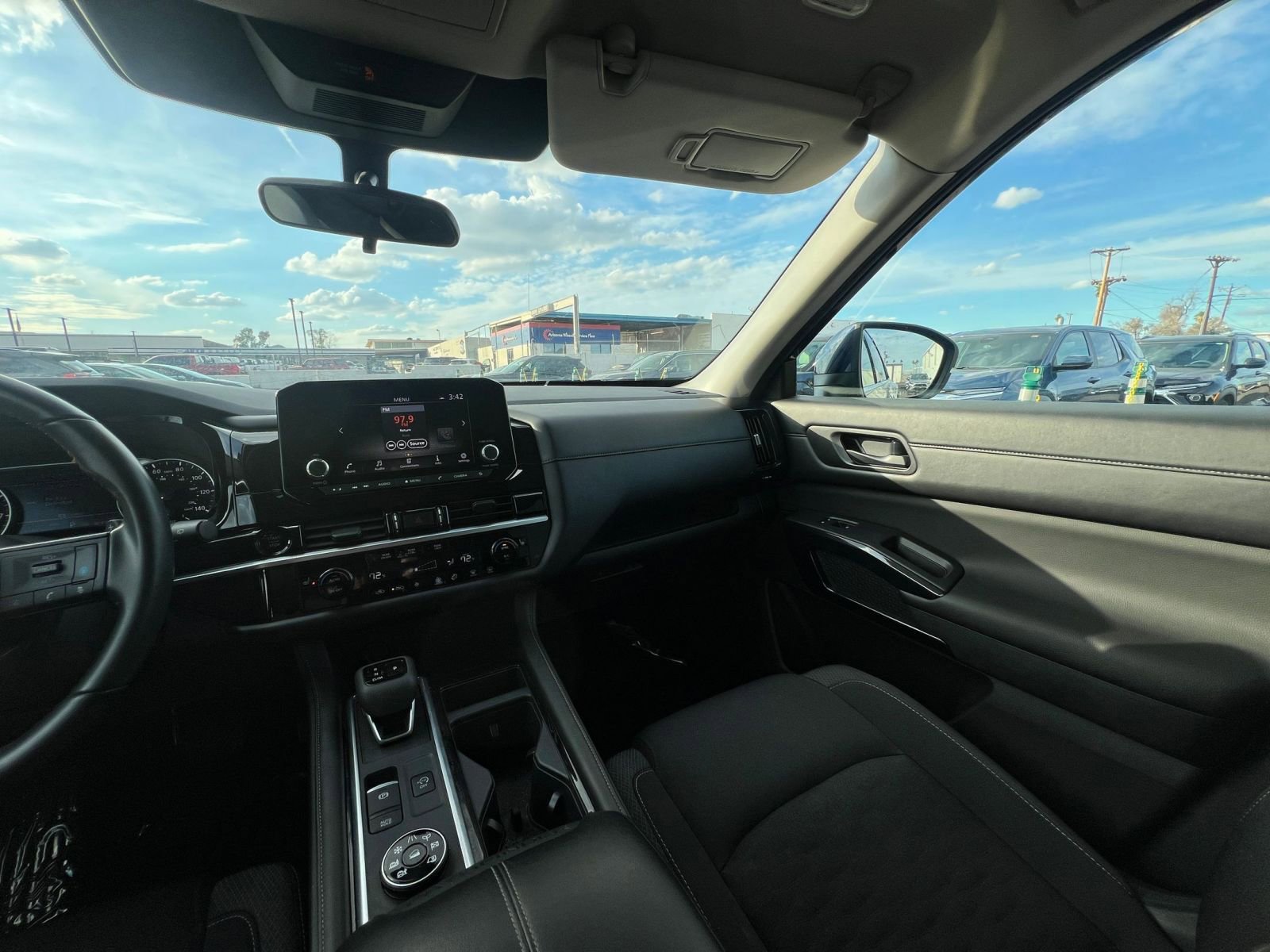 Thumbnail: 2025 Nissan Pathfinder - 35