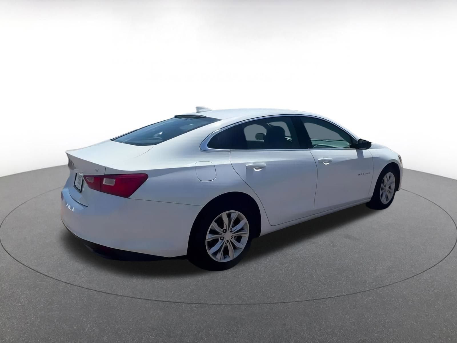 Thumbnail: 2023 Chevrolet Malibu - 15