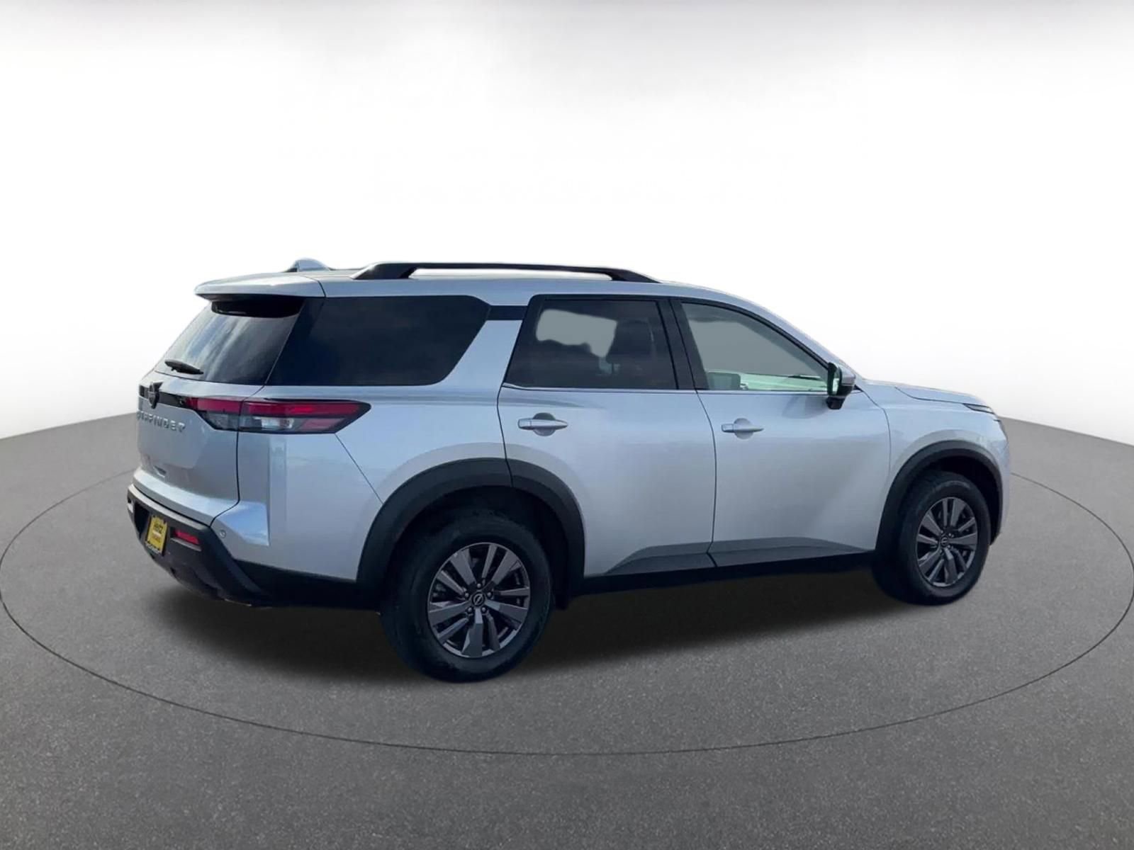 Thumbnail: 2025 Nissan Pathfinder - 15