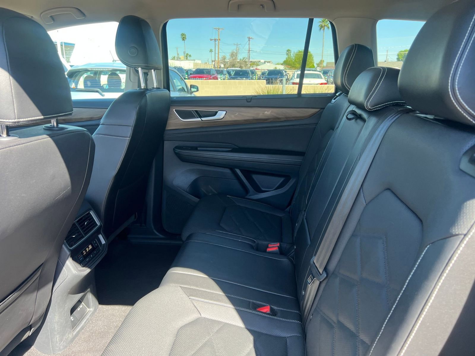 Thumbnail: 2025 Volkswagen Atlas - 28