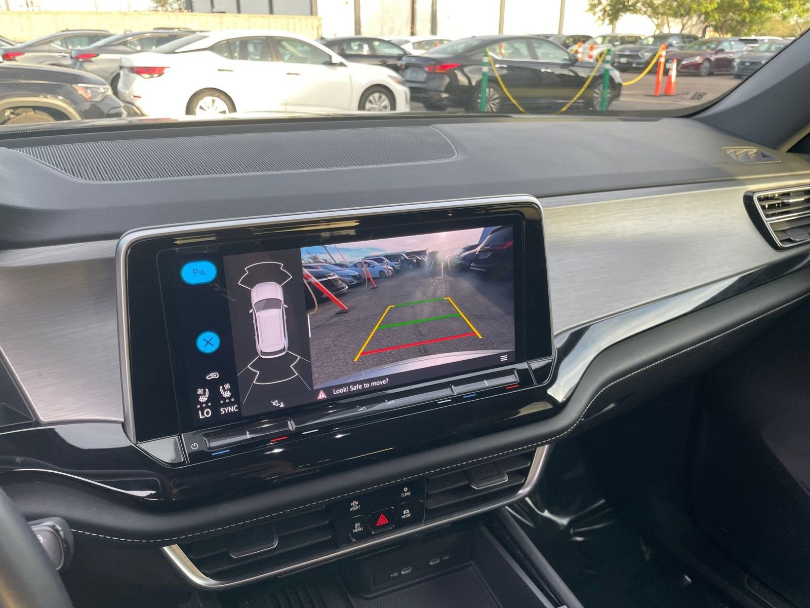 Thumbnail: 2025 Volkswagen Atlas - 25