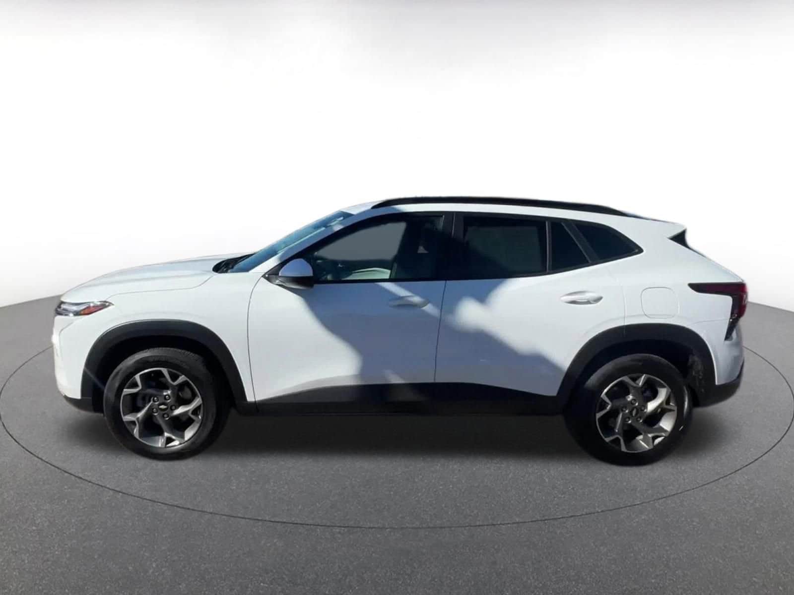 Thumbnail: 2025 Chevrolet Trax - 9