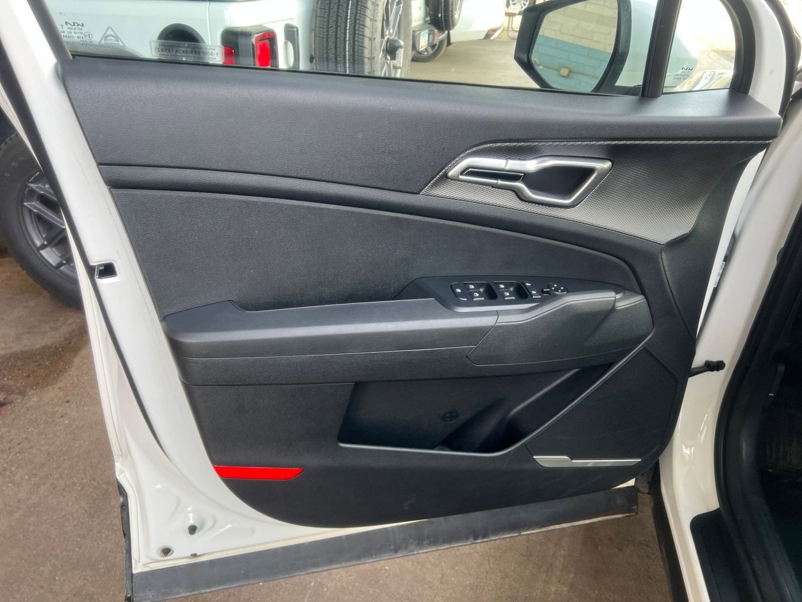 Thumbnail: 2025 Kia Sportage - 18