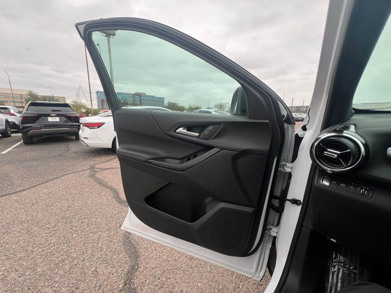 Thumbnail: 2025 Chevrolet Equinox - 20