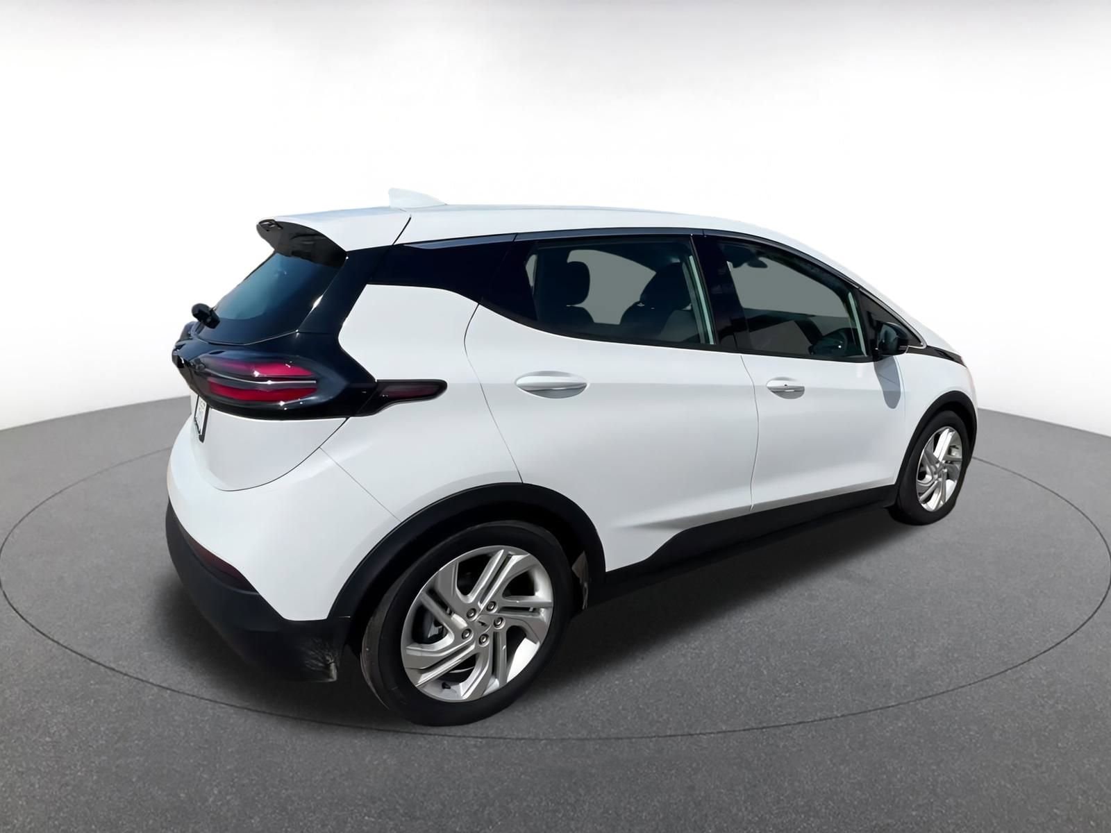 Thumbnail: 2023 Chevrolet Bolt EV - 15