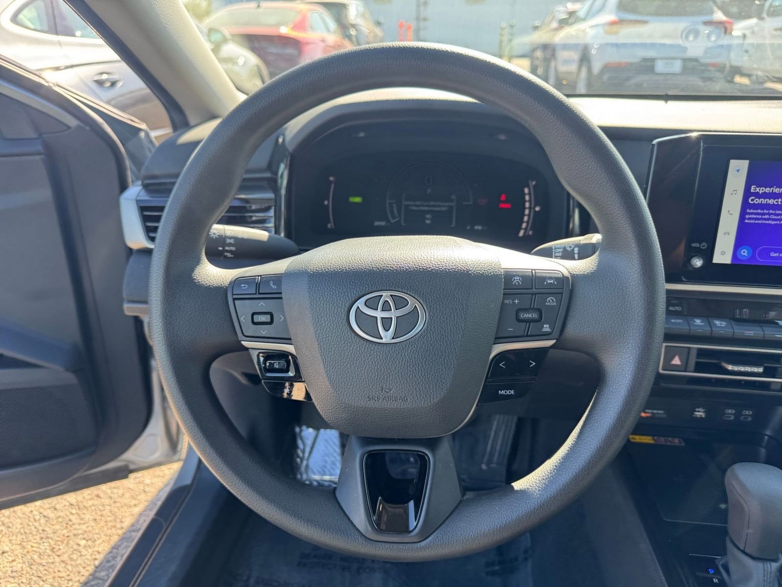 Thumbnail: 2025 Toyota Camry - 25