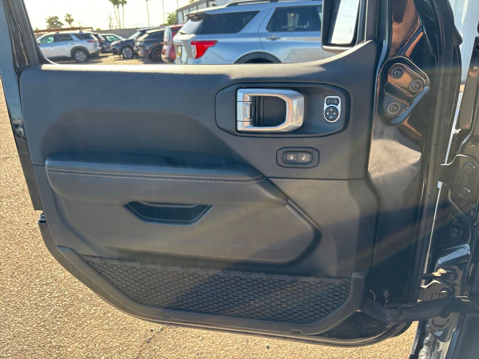 Thumbnail: 2025 Jeep Wrangler - 18