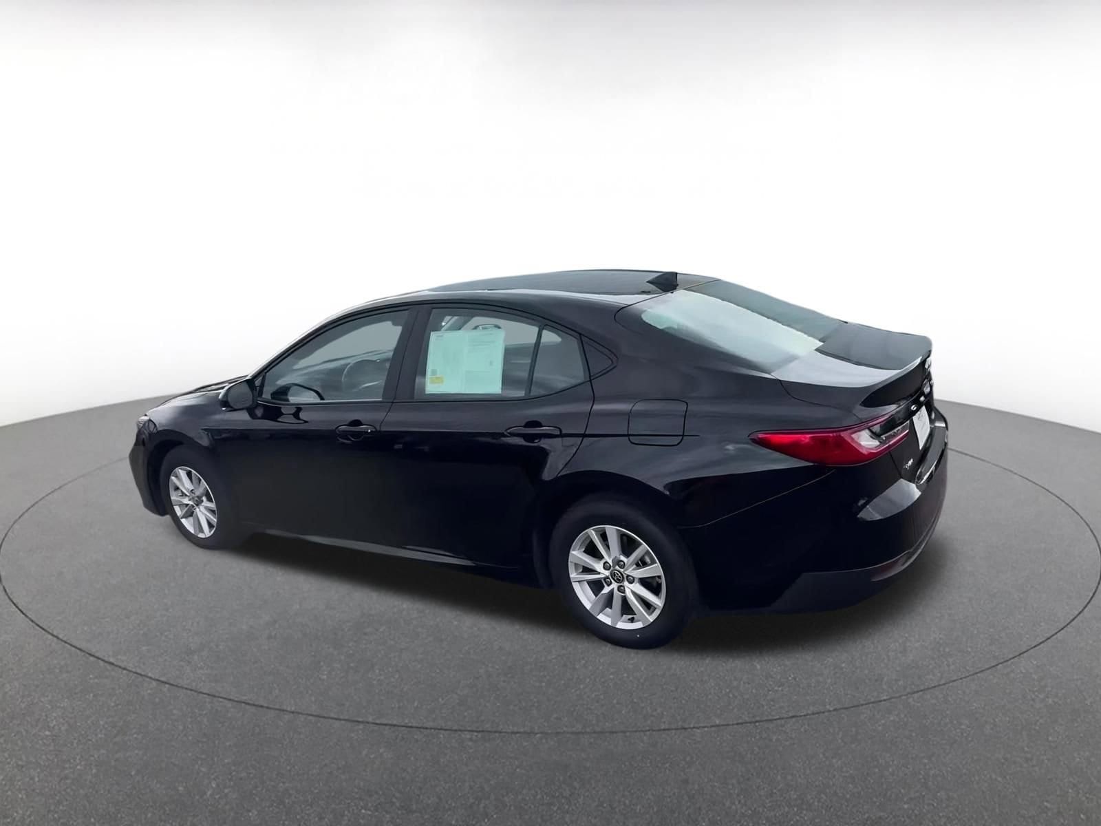 Thumbnail: 2025 Toyota Camry - 10